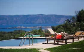 Agarathos Traditional Rooms - Pool - Kaliviani -On The Road To Balos