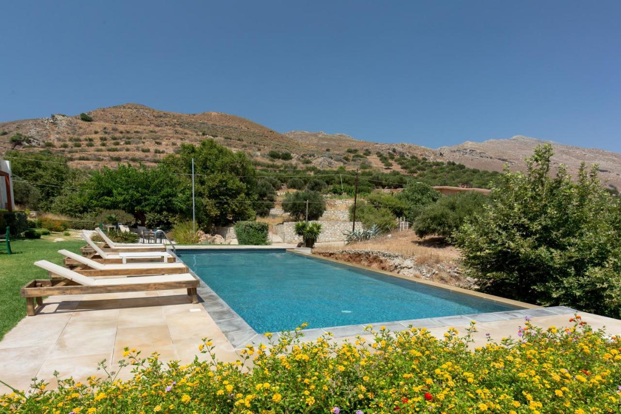 Agarathos Traditional Rooms With Pool Kalivianí Exterior photo