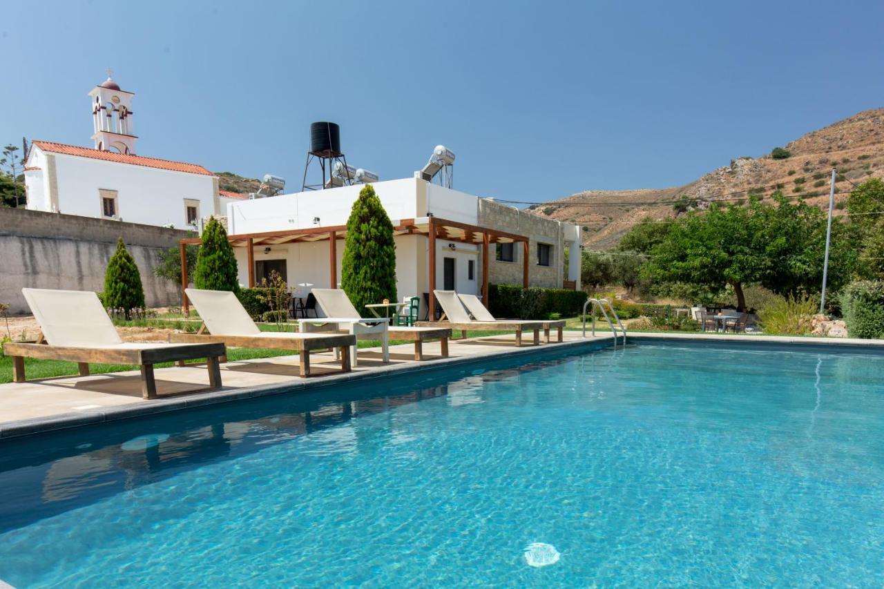 Agarathos Traditional Rooms With Pool Kalivianí Exterior photo