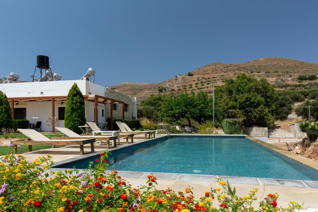 Agarathos Traditional Rooms With Pool Kalivianí Exterior photo