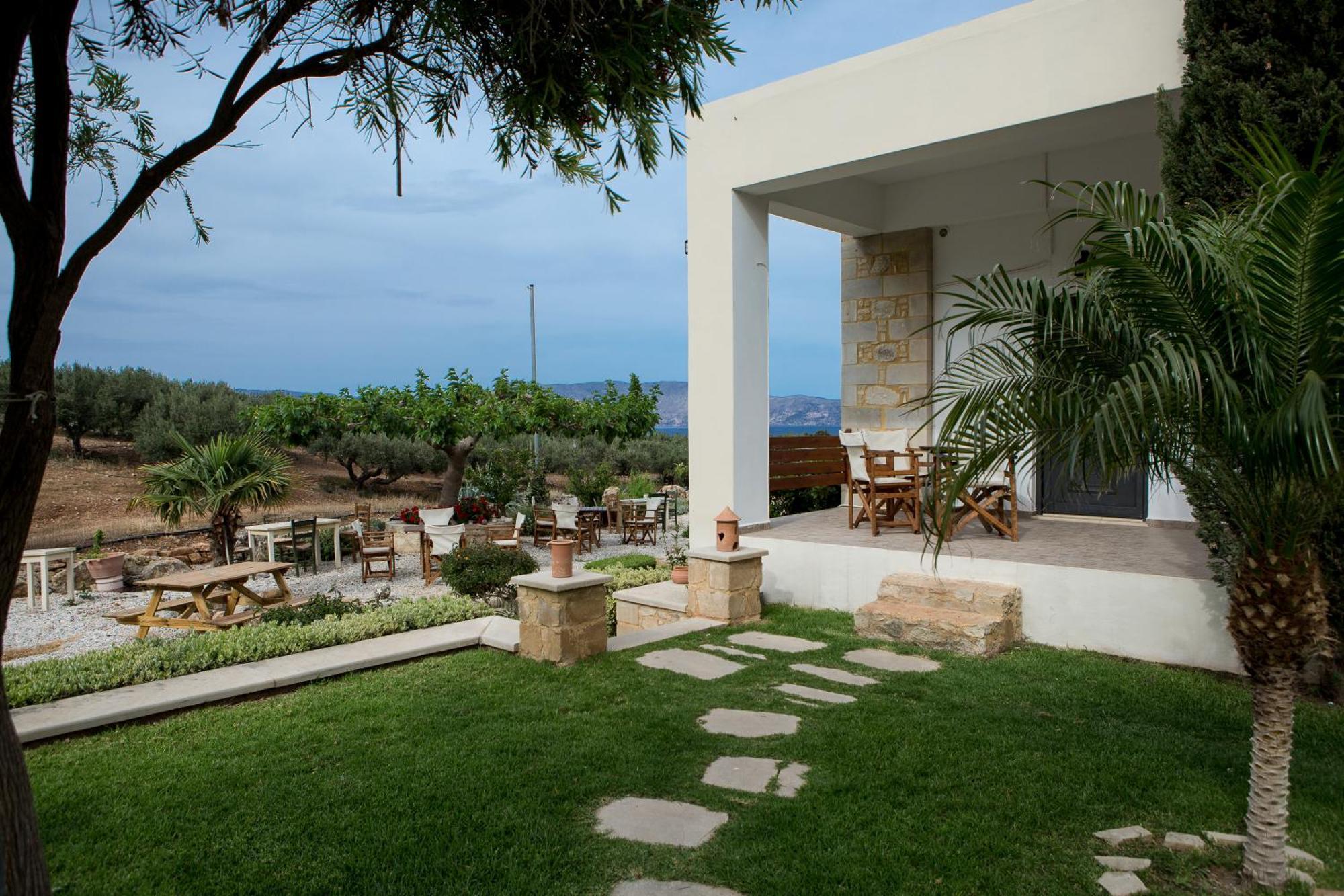 Agarathos Traditional Rooms With Pool Kalivianí Exterior photo