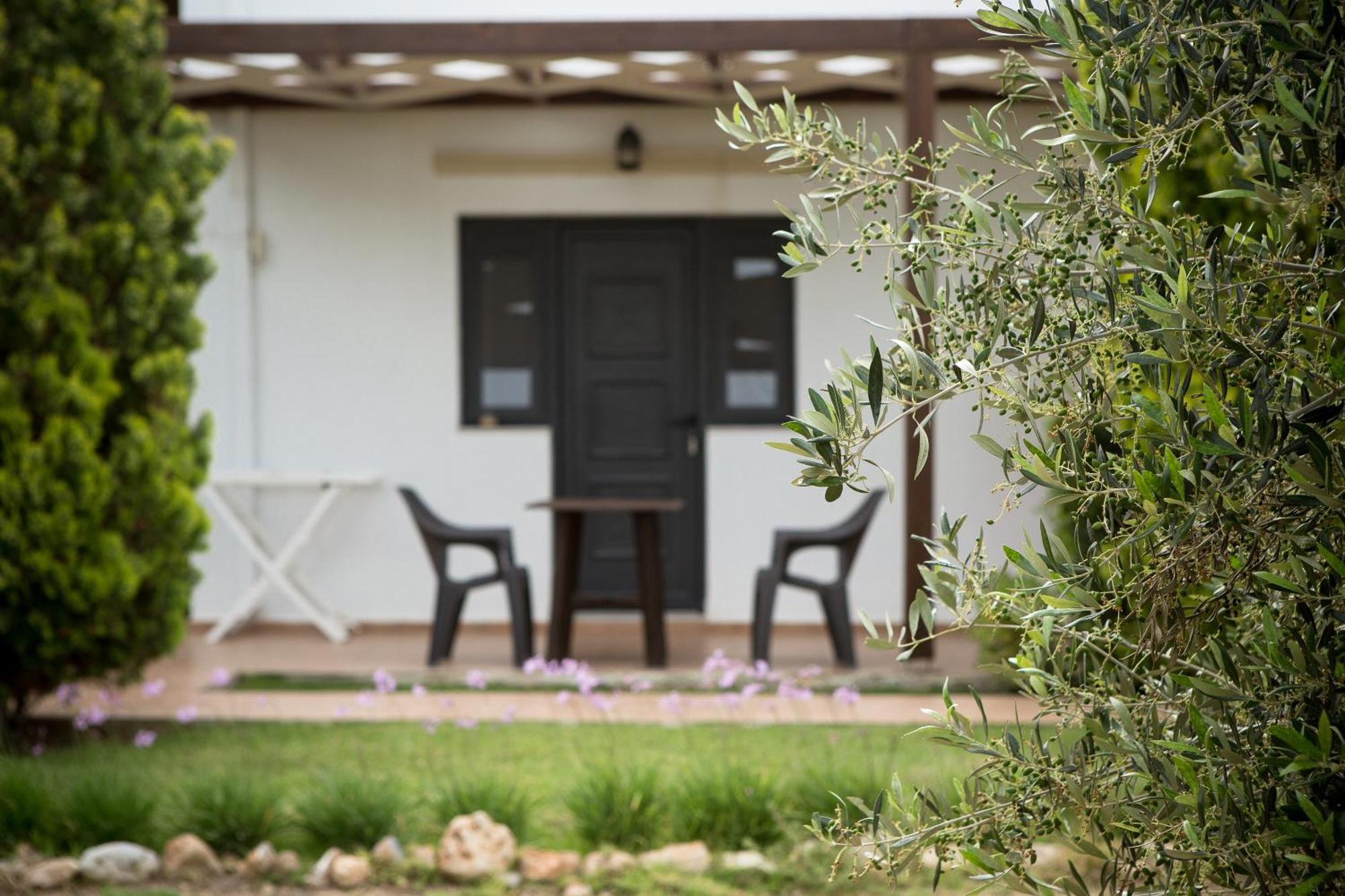 Agarathos Traditional Rooms With Pool Kalivianí Exterior photo