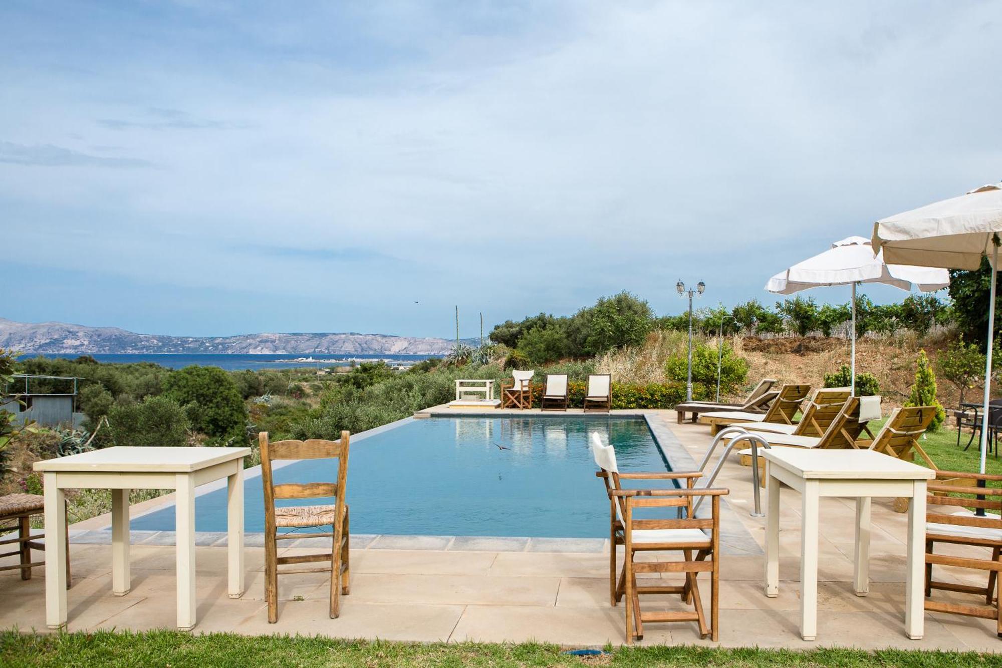 Agarathos Traditional Rooms With Pool Kalivianí Exterior photo