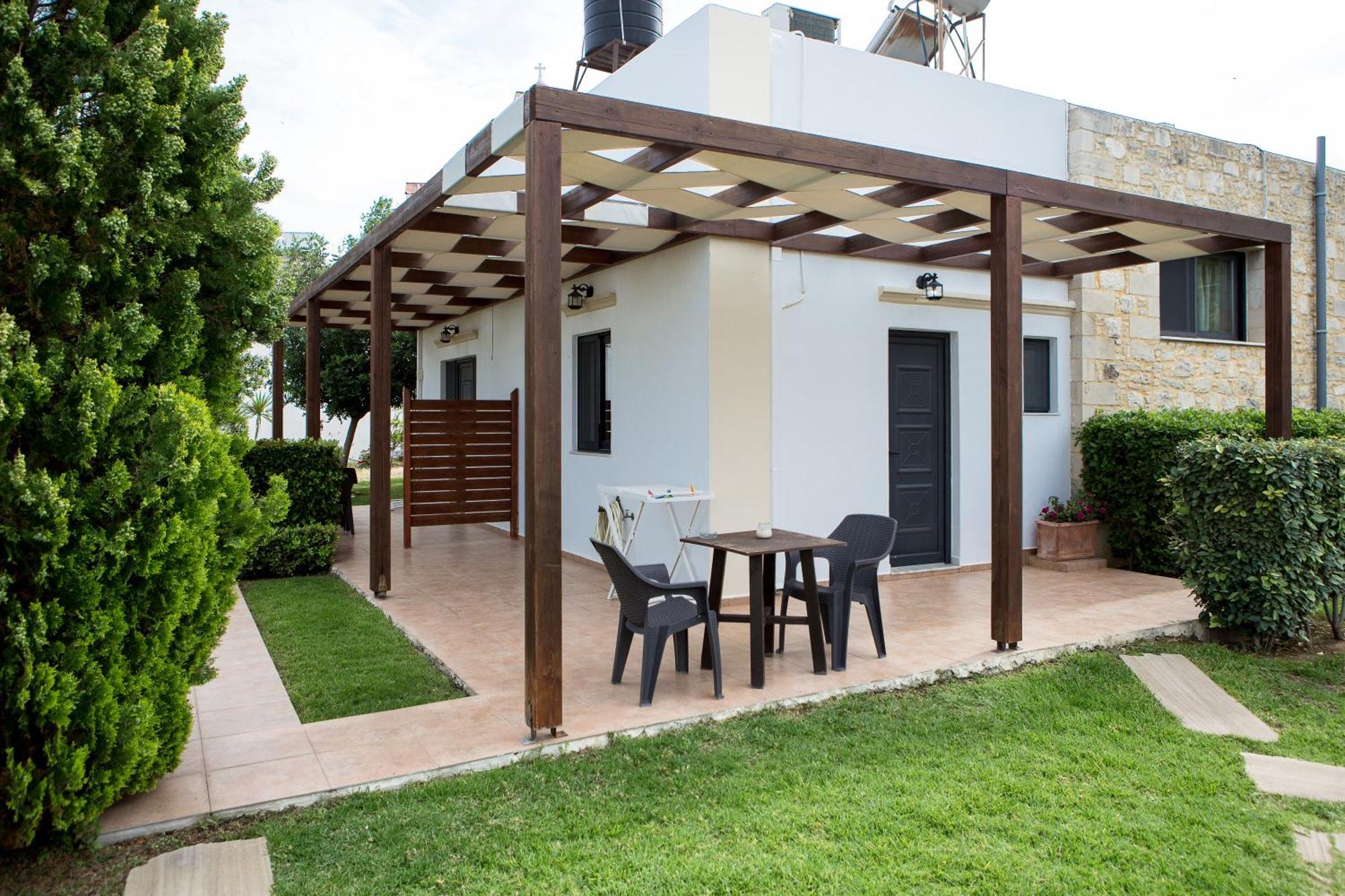 Agarathos Traditional Rooms With Pool Kalivianí Exterior photo