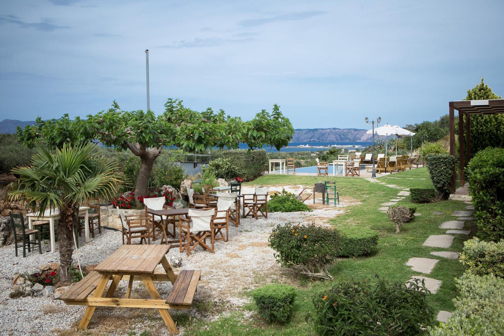 Agarathos Traditional Rooms With Pool Kalivianí Exterior photo