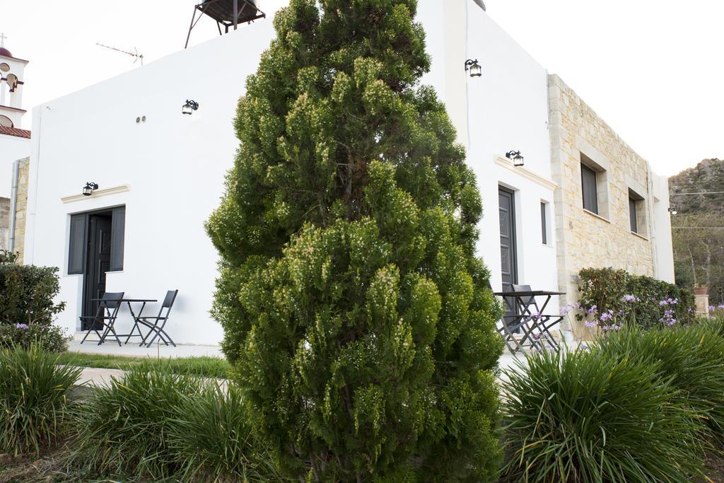 Agarathos Traditional Rooms With Pool Kalivianí Exterior photo