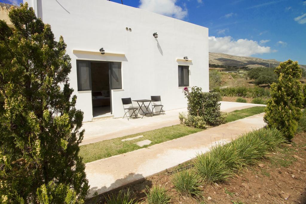 Agarathos Traditional Rooms With Pool Kalivianí Exterior photo