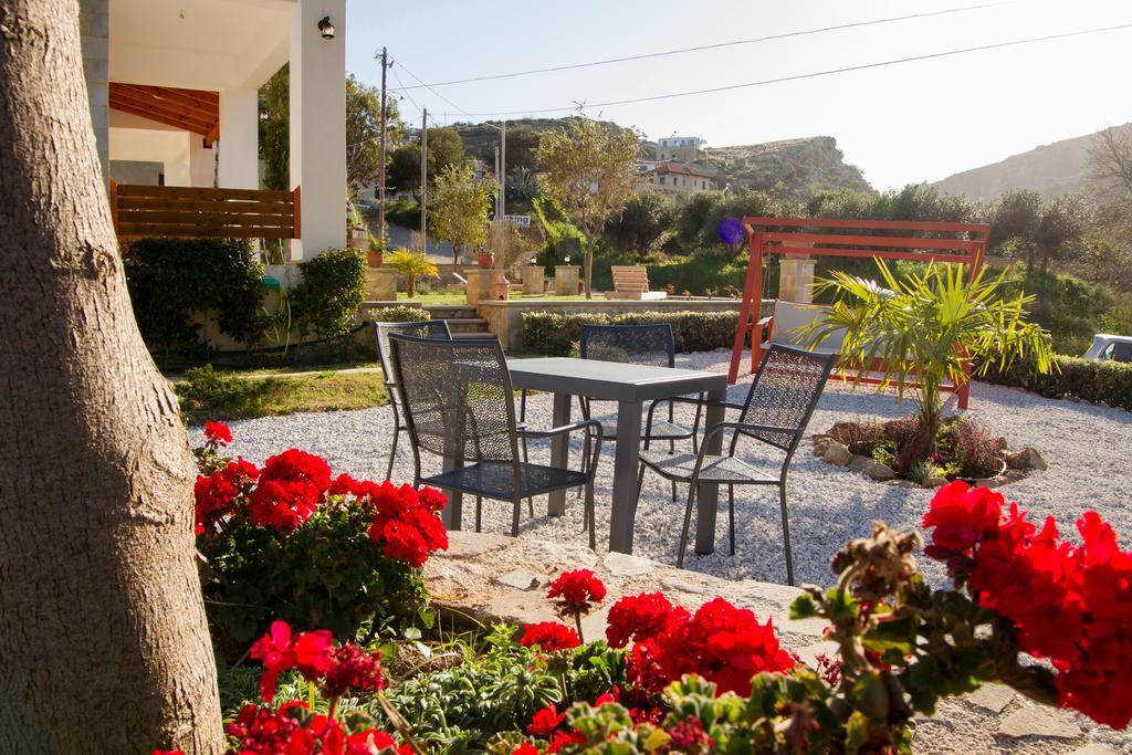 Agarathos Traditional Rooms With Pool Kalivianí Exterior photo