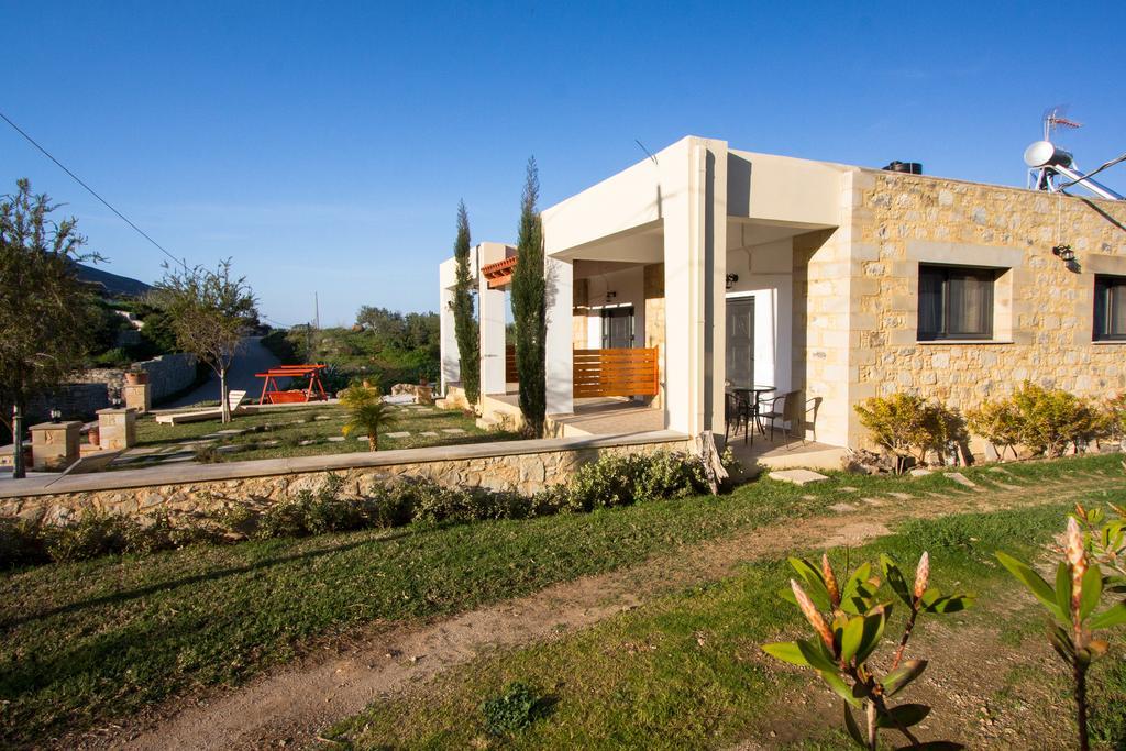 Agarathos Traditional Rooms With Pool Kalivianí Exterior photo