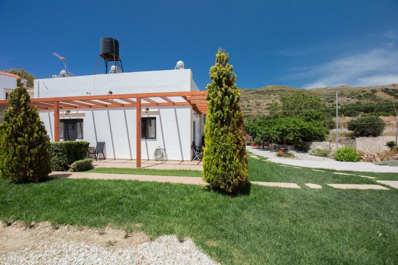 Agarathos Traditional Rooms With Pool Kalivianí Exterior photo